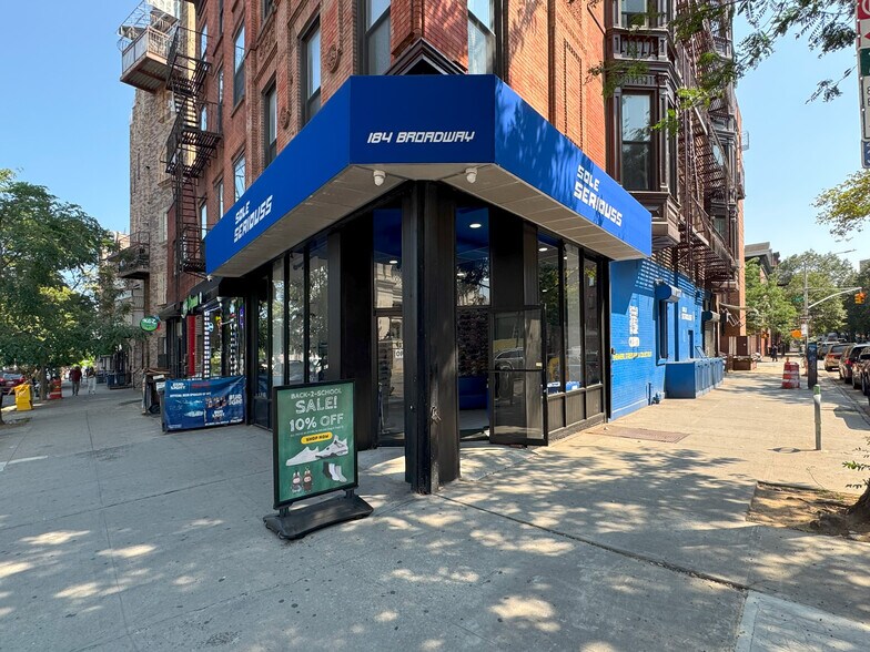 More Photos Of 184 Broadway, Brooklyn Apartments For Lease