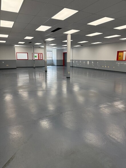 More Photos Of 53 Richboynton Rd, Dover Manufacturing For Lease
