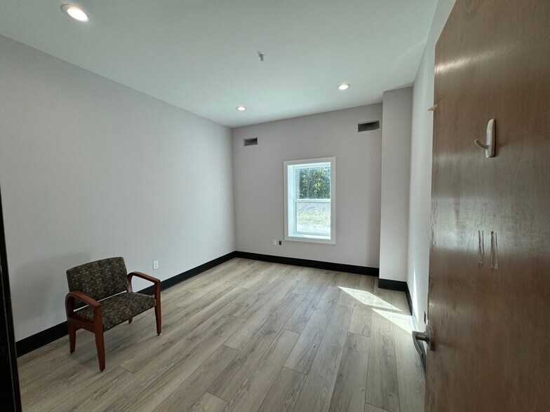More Photos Of 61 Toto Creek Park Rd, Dawsonville Warehouse For Sale
