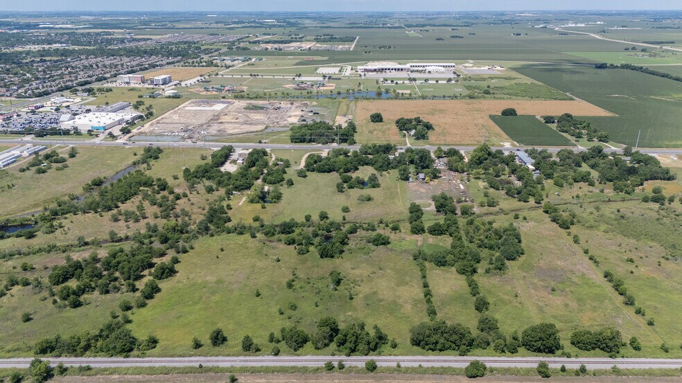 More Photos Of 4302 N Main St, Taylor Land For Sale