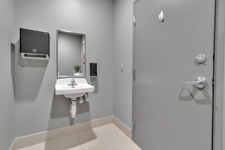 More Photos Of 6031-6045 Transit Rd, East Amherst Unknown For Lease