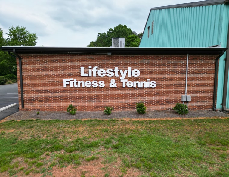 Primary Photo Of 600 S 5th Ave, Mayodan Health Club For Sale