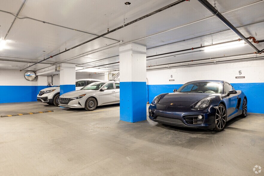 More Photos Of 666 Rue Sherbrooke O, Montréal Office Residential For Lease