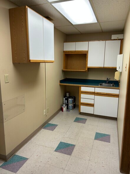 More Photos Of 2201 Jackson Blvd, Rapid City Office For Lease