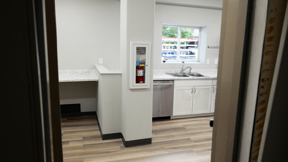 More Photos Of 801 S Shields St, Fort Collins Dormitory For Sale