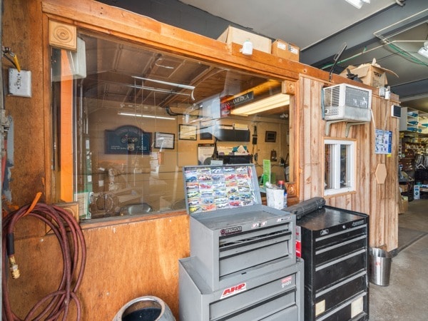 More Photos Of 305 S Michigan Ave, Kenilworth Industrial For Sale