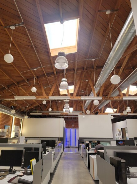 More Photos Of 3830 Willat Ave, Culver City Loft Creative Space For Lease