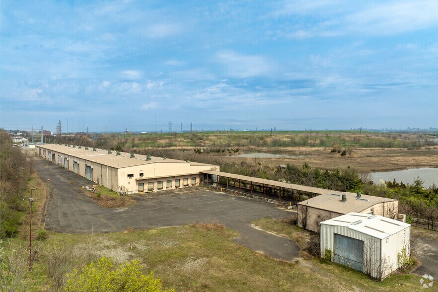 More Photos Of 500 Schuyler Ave, North Arlington Warehouse For Lease