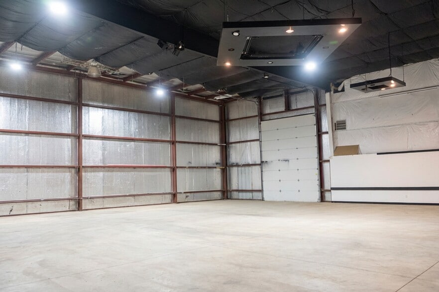More Photos Of 1939 E Diedrich Ave, Wichita Warehouse For Sale
