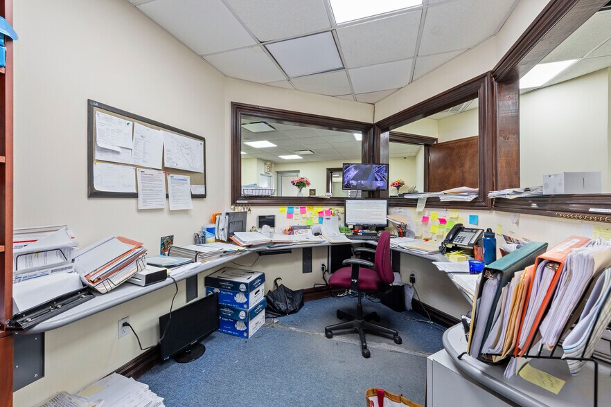 More Photos Of 14-07 113th St, College Point Flex For Sale