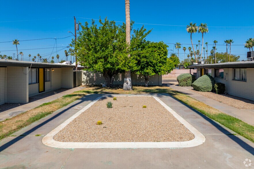 More Photos Of 3202-3208 N 68th St, Scottsdale Apartments For Sale