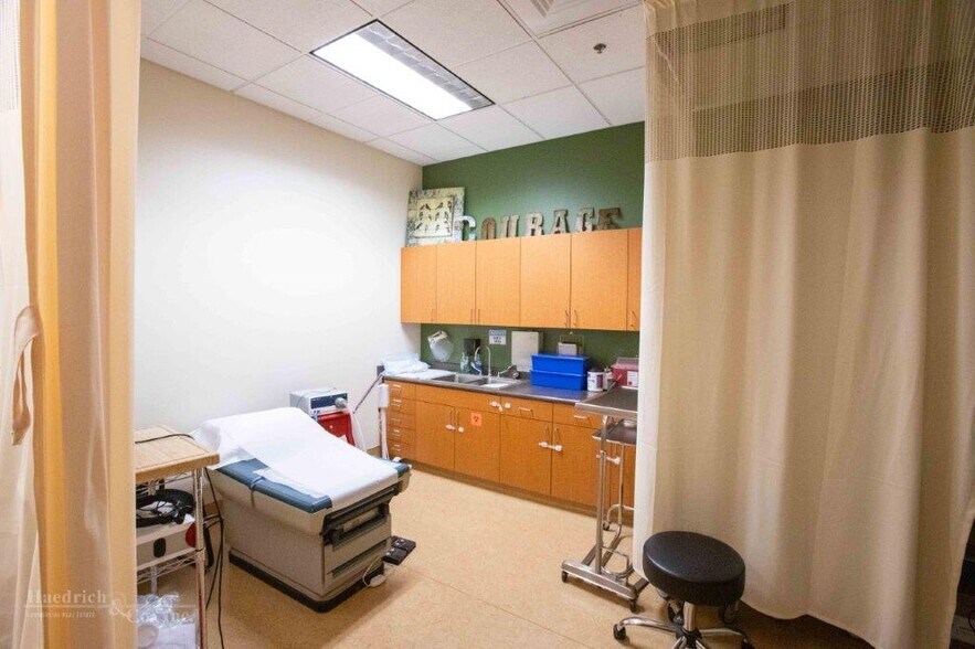 More Photos Of 2216 Buenaventura Blvd, Redding Medical For Sale