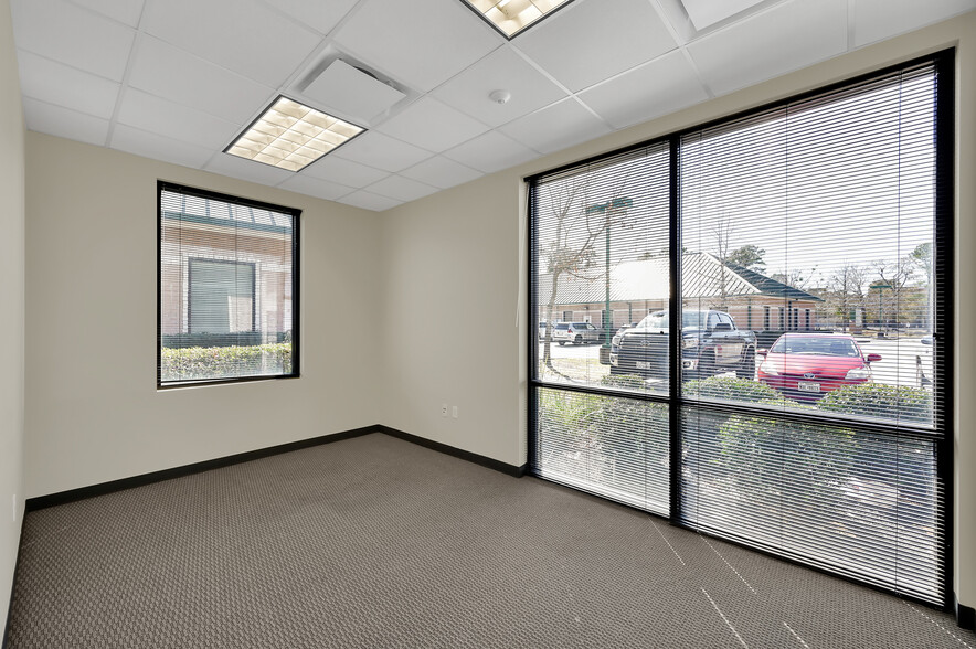 More Photos Of 1125 Cypress Station Dr, Houston Medical For Sale