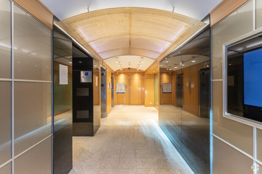 More Photos Of 1190-1192 Melville St, Vancouver Office For Lease