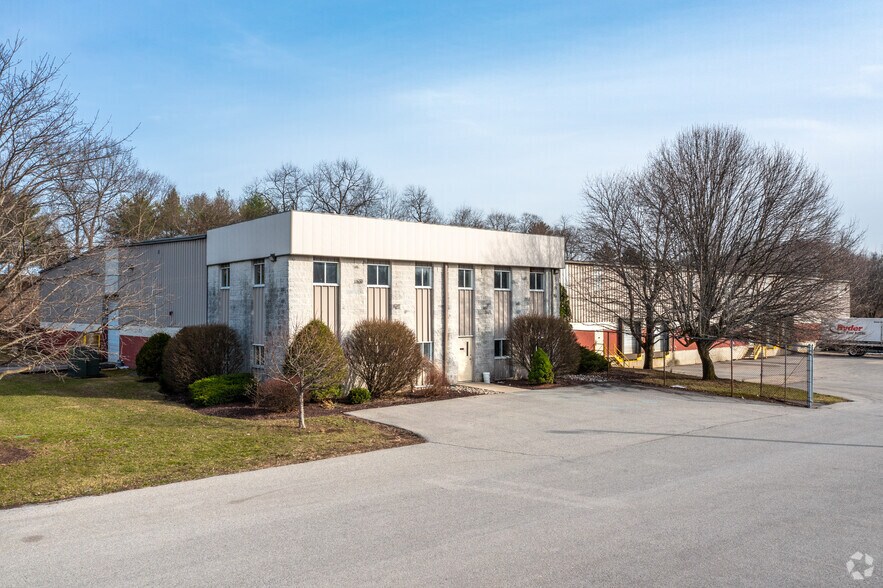 More Photos Of 22-24 Riverview Dr, Marlboro Warehouse For Lease