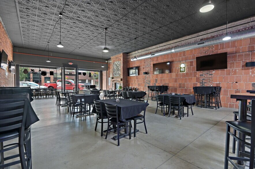 More Photos Of 207 Main Ave, Chewelah Restaurant For Sale