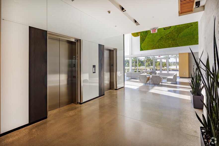 More Photos Of 1785 Northpointe Pky, Lutz Unknown For Lease