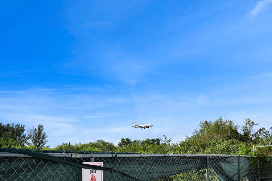 More Photos Of 7311 NW 12th St, Doral Light Distribution For Sale