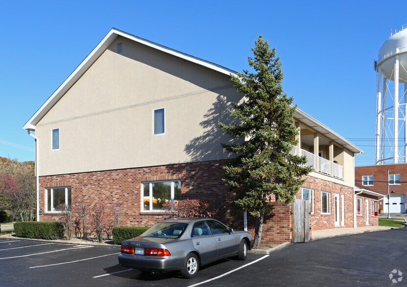 More Photos Of 75 E Division St, Mundelein Office Residential For Lease