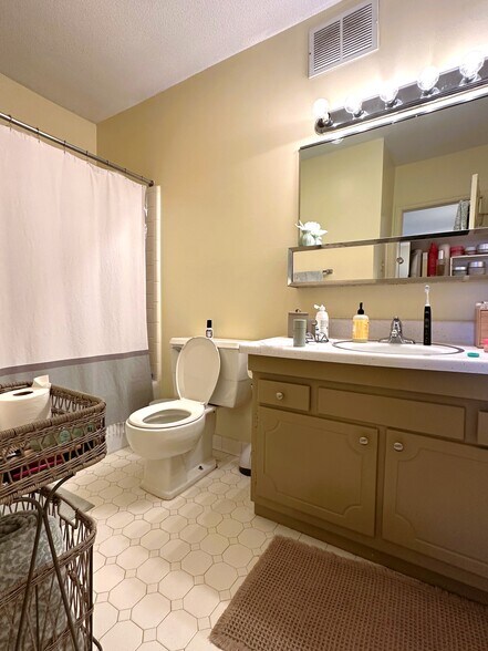 More Photos Of 350 S Pope St, Athens Multifamily For Sale