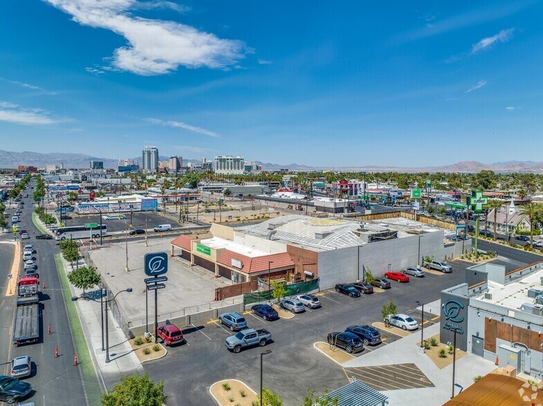 More Photos Of 1700 Las Vegas Blvd, Las Vegas Restaurant For Sale