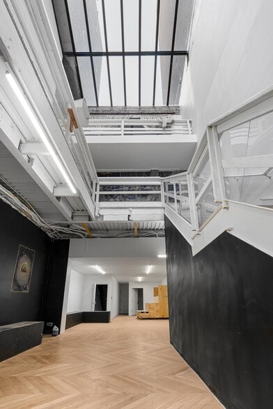 More Photos Of 54 Crosby St, New York Storefront For Lease