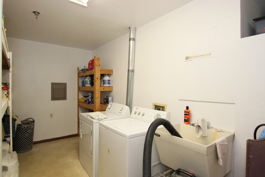 More Photos Of 496 Wisconsin Ct, Fond Du Lac Rehabilitation Center For Sale