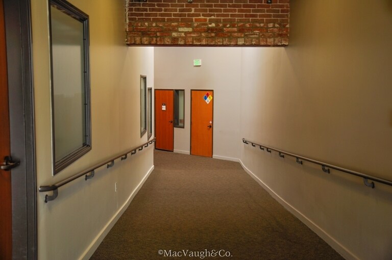 More Photos Of 300 S Raymond Ave, Pasadena Loft Creative Space For Lease