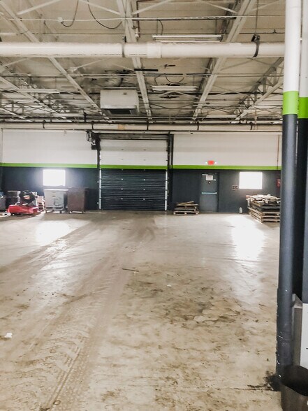 More Photos Of 141 Innovation Dr, Duncansville Warehouse For Lease