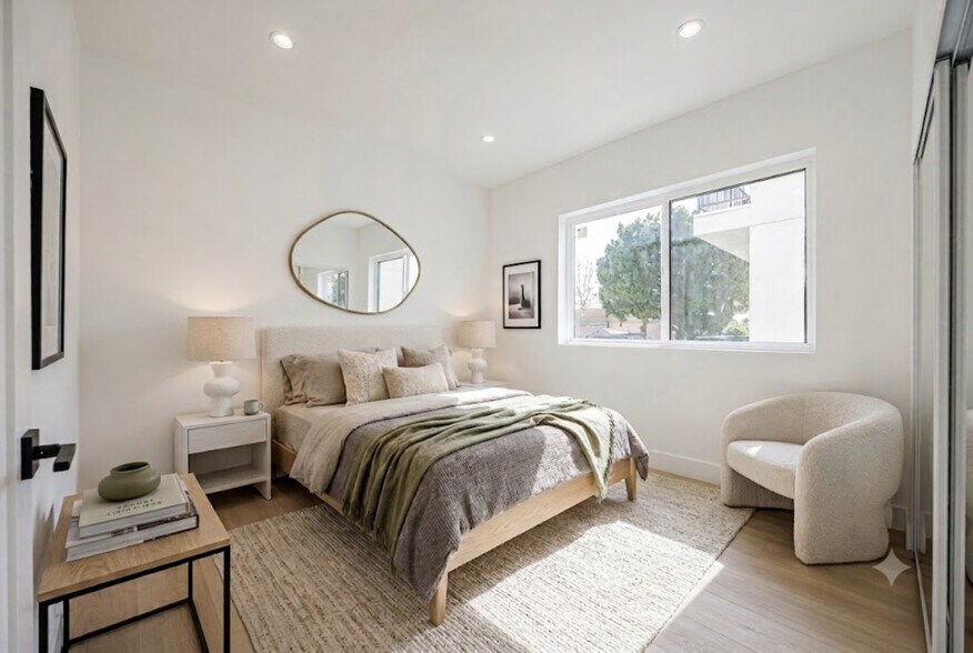 More Photos Of 2938 S Sycamore Ave, Los Angeles Apartments For Sale