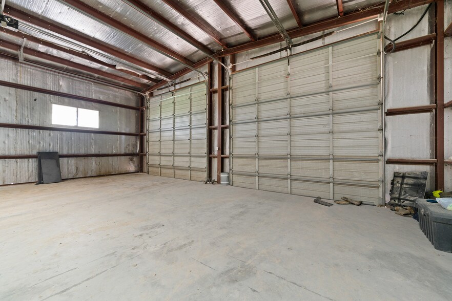 More Photos Of 7020 FM 3180 Rd, Baytown Distribution For Sale