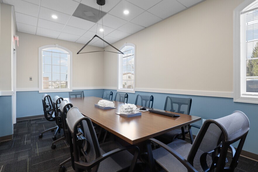 More Photos Of 761B Monroe St, Herndon Office Residential For Lease