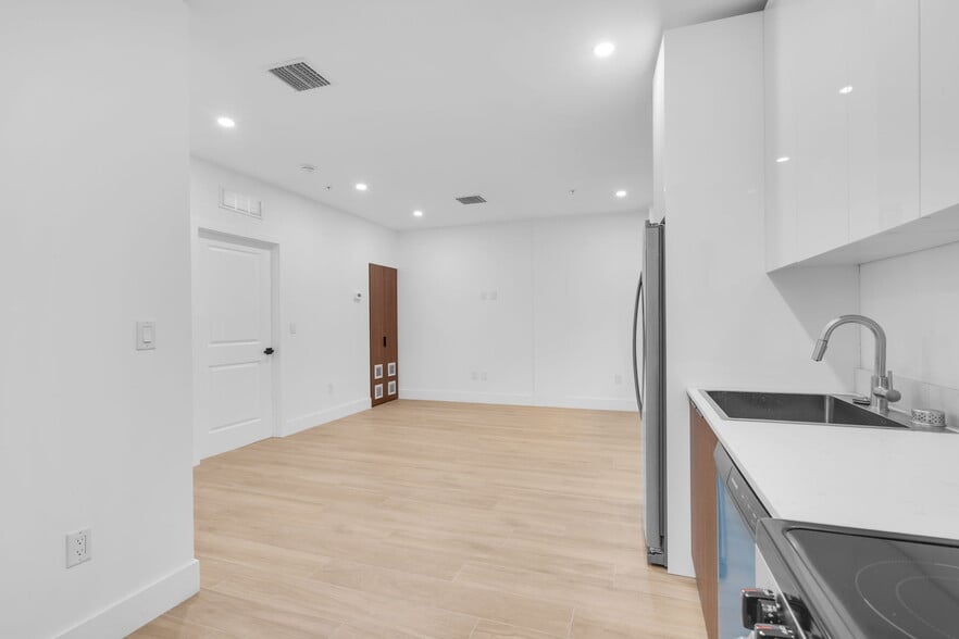 More Photos Of 1037 NW 2nd St, Miami Apartments For Sale