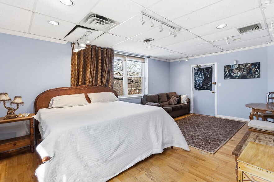 More Photos Of 96 Haarlem Ave, White Plains Office For Sale