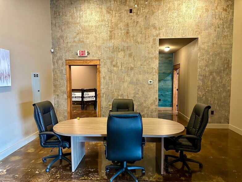 More Photos Of 75 Miranda Lambert Way, Lindale Unknown For Lease