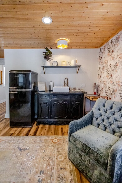 More Photos Of 6385 W White Mountain Blvd, Lakeside Lodge Meeting Hall For Sale