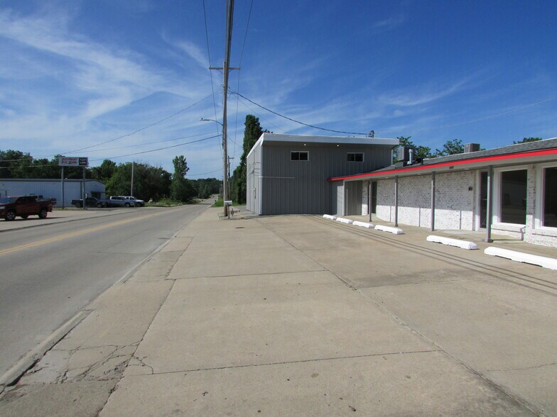 More Photos Of 1907 N 11th St, Muskogee Office For Sale