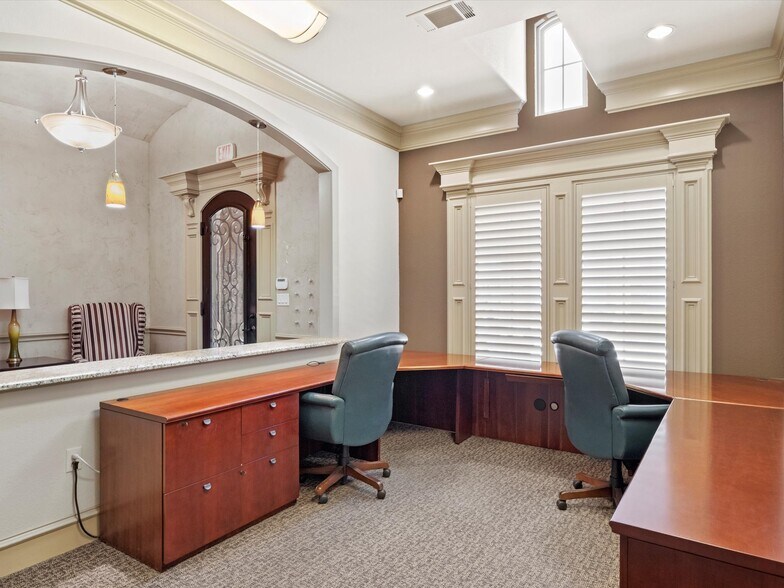 More Photos Of 4603 Colleyville Blvd, Colleyville Office For Sale