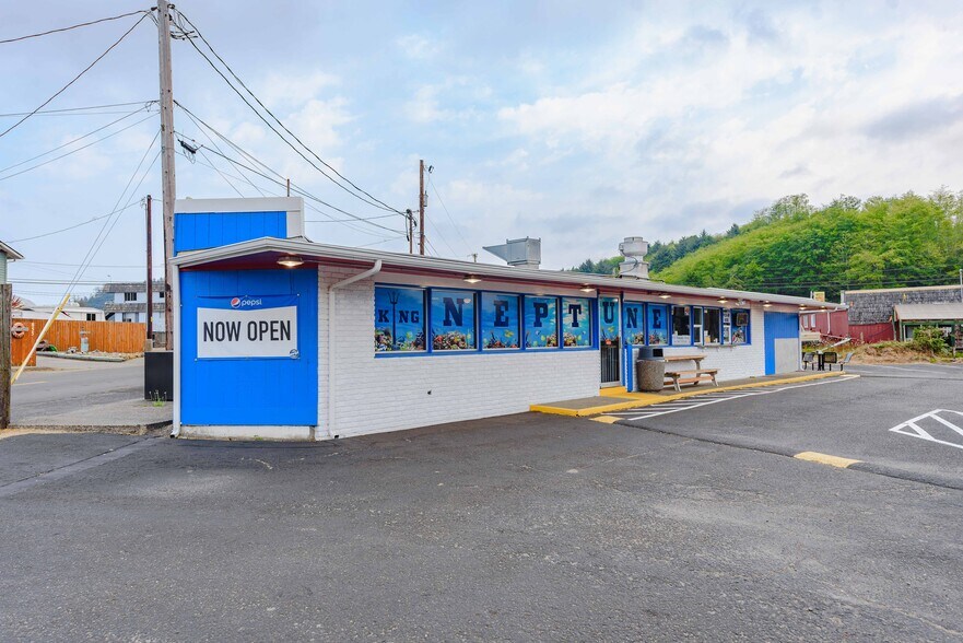 More Photos Of 75310 US HIGHWAY 101, Reedsport General Retail For Sale
