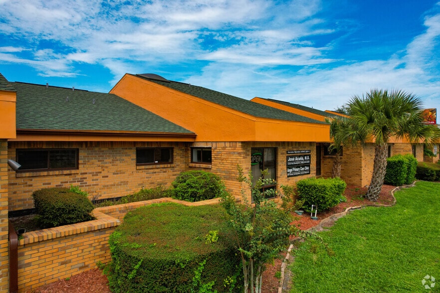 Primary Photo Of 1500 Lakeland Hills Blvd, Lakeland Medical For Lease