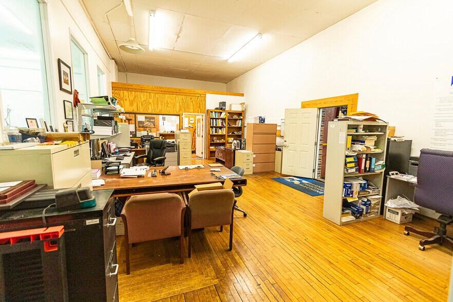 More Photos Of 1434 Farrington Rd, Apex Light Manufacturing For Sale