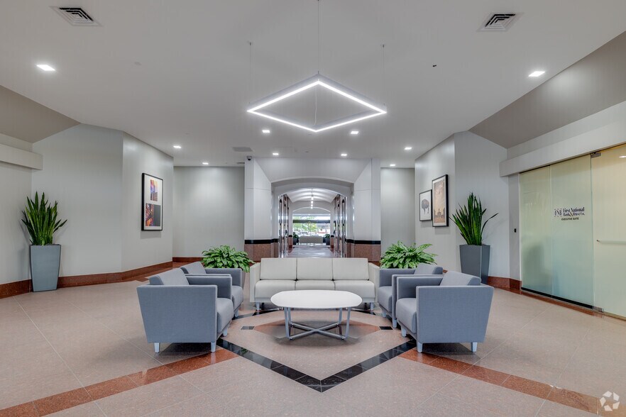 More Photos Of 3030 NW Expressway, Oklahoma City Office Residential For Lease