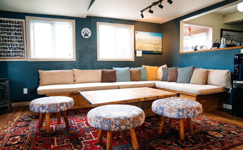 More Photos Of 525 W Rainbow Blvd, Salida Hotel For Sale