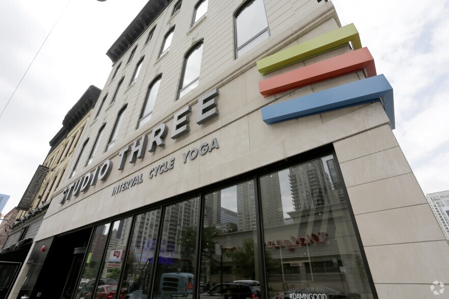 More Photos Of 646-648 N Clark St, Chicago Office For Lease