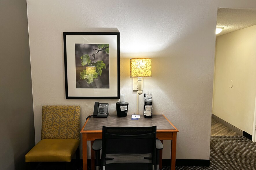 More Photos Of 6404 E Broadway Blvd, Tucson Hotel For Sale