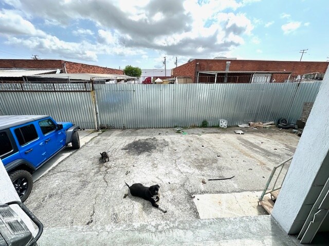 More Photos Of 322 W 131st St, Los Angeles Warehouse For Sale