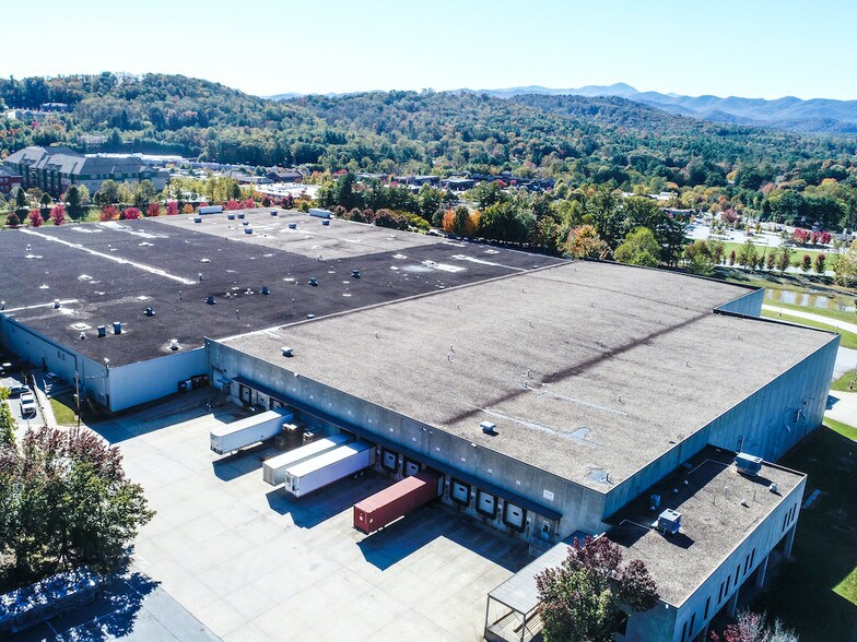 More Photos Of 12 Gerber Rd, Asheville Warehouse For Lease