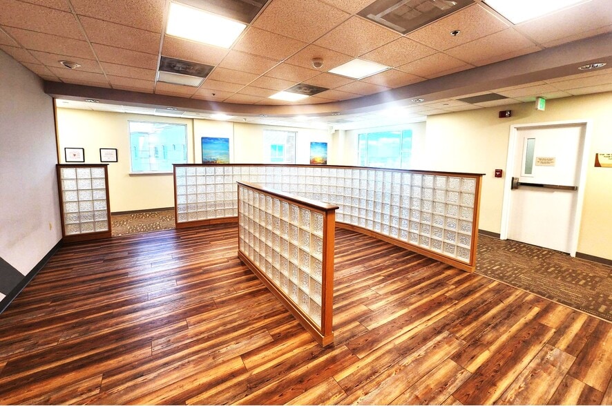 More Photos Of 2030 Mountain View Ave, Longmont Medical For Sale