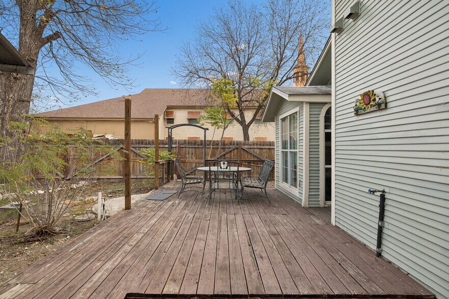 More Photos Of 937 Culebra Rd, San Antonio Office Residential For Lease