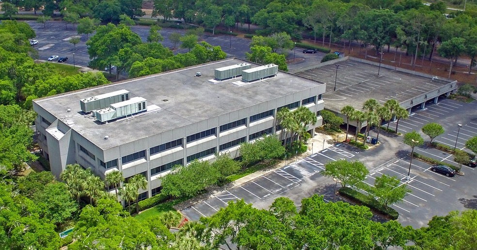 More Photos Of 800 Trafalgar Ct, Maitland Office For Lease